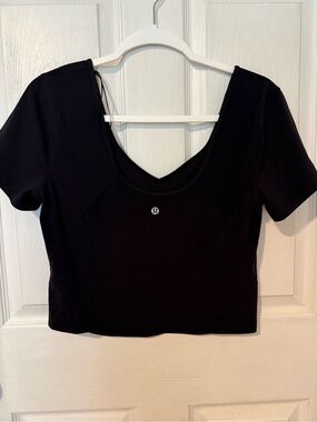Lululemon aligned crop shirt